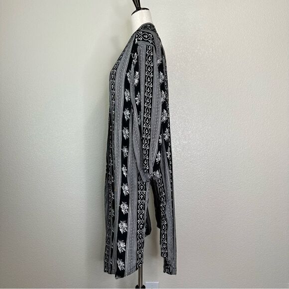 Angie Boho Black White Floral Cover Up Kimono Cardigan - Picture 5 of 12